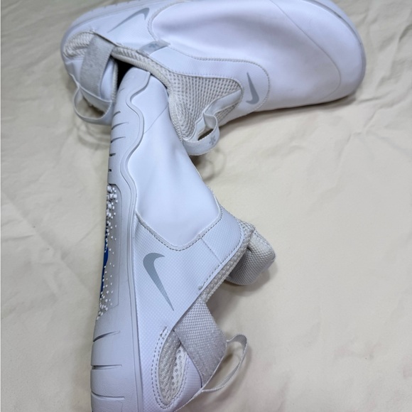 Nike White Slip-On Shoes - Picture 5 of 12